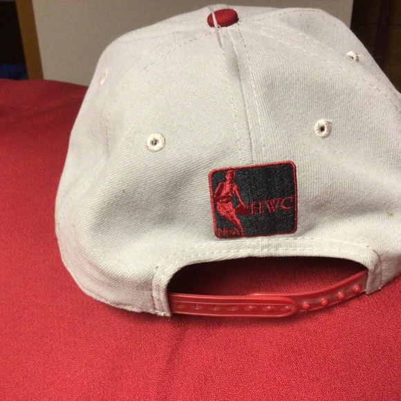NBA TORONTO RAPTORS  hat - Picture 4 of 4